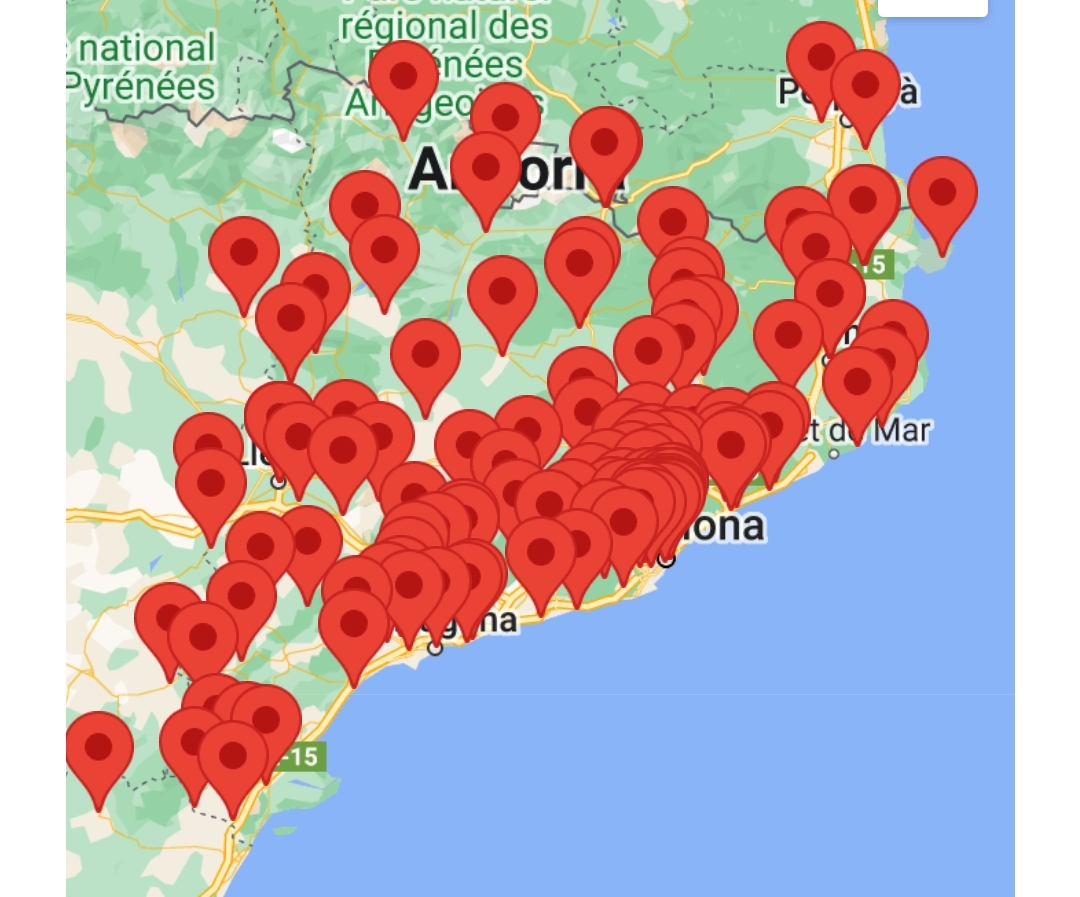 Adhesió de tres nous centres d’estudis 